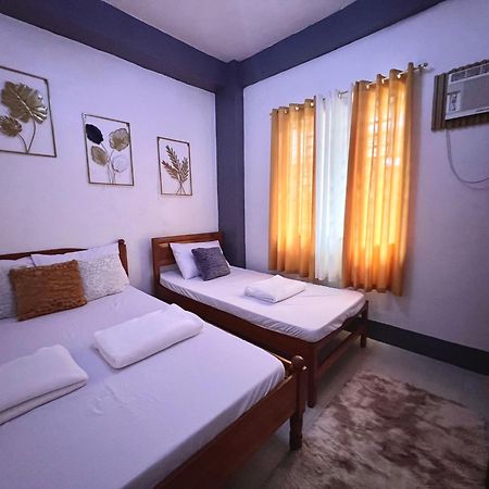 Eighty8 Tourist Inn Корон Екстериор снимка